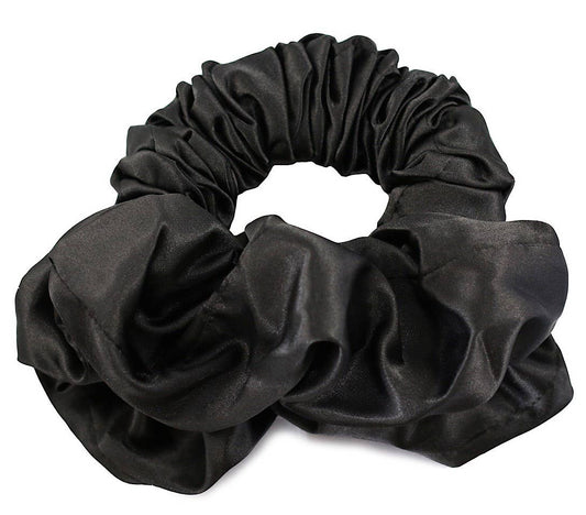 Satin Heatless Curl Scrunchie: All Black