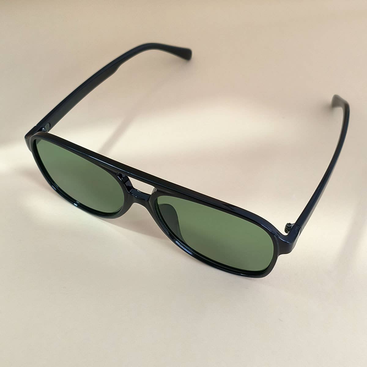 Vintage Double Bridge Aviator Sunglasses: BLACKGREEN