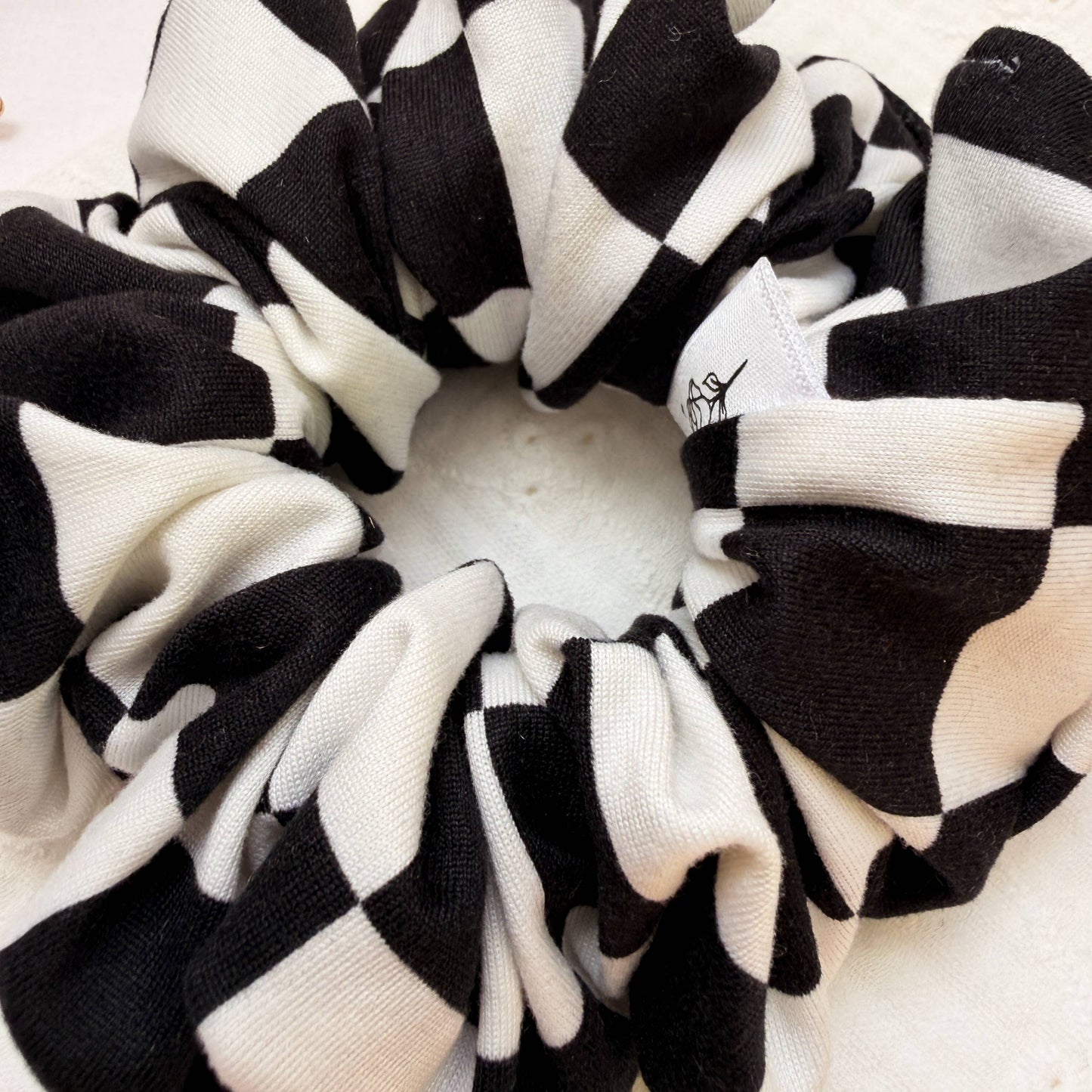 Black andWhite Check l Stretch Scrunchie