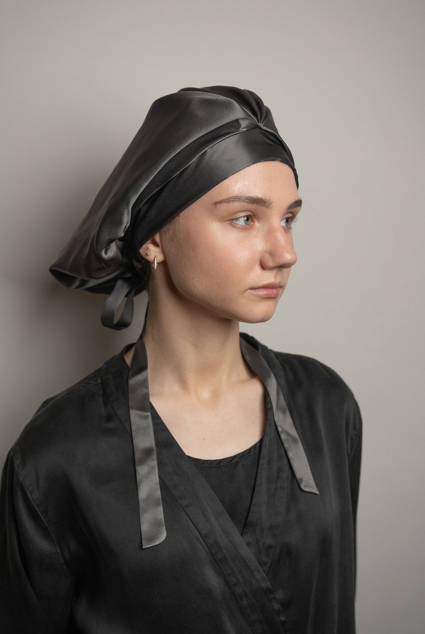 Silk Bonnet: Graphite, 100% Mulberry